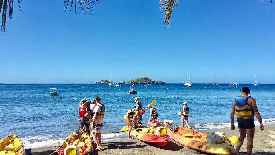 La Guadeloupe est une destination incontournable pour les amateurs de sports nautiques.