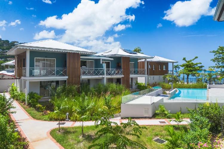 Le Courbaril Village