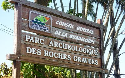 Le Parc archéologique des Roches Gravées