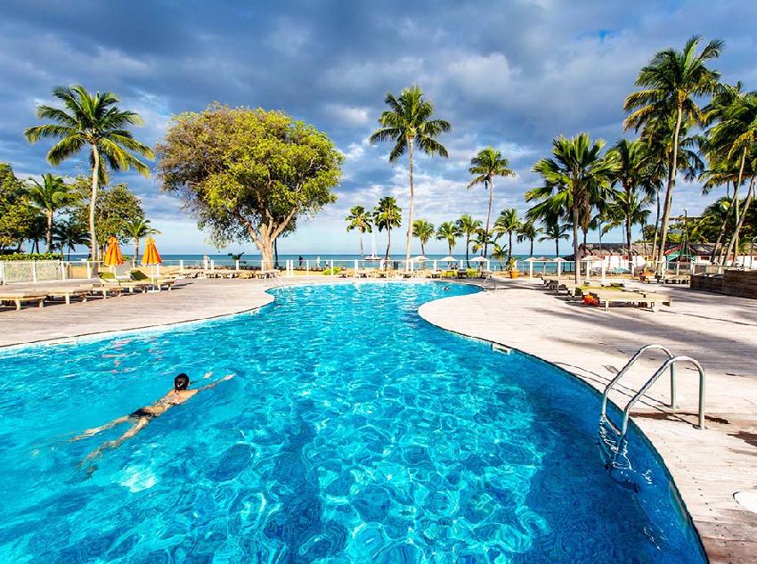 Langley Resort Fort Royal Guadeloupe vous accueille au sein d’un exceptionnel hôtel en bord de plage